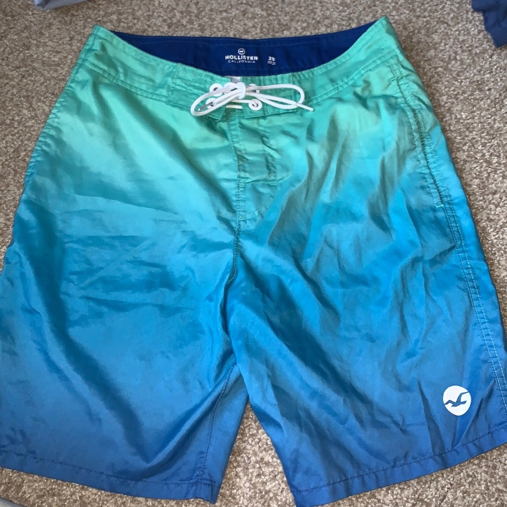 Ombré Hollister Swim Trunks w/ Water-Activated Pattern (28)